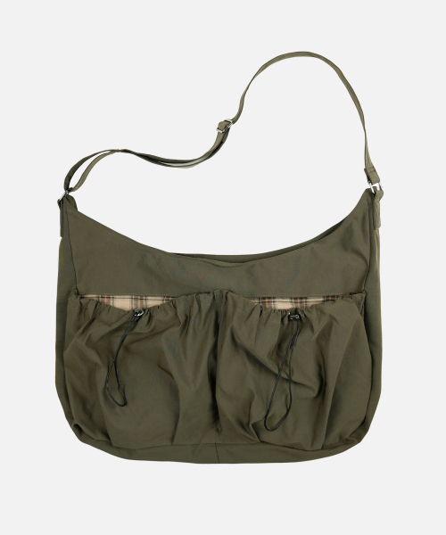 FRIZMWORKS(フリズムワークス)の「HERITAGE HUNTING CROSS BAG _ OLIVE(メッセンジャーバッグ・レディース・その他・ONE SIZE)」の1枚目の写真