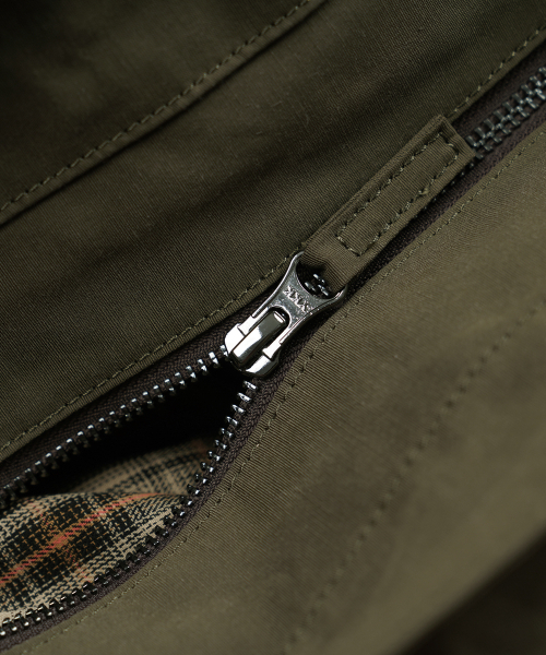 FRIZMWORKS(フリズムワークス)の「HERITAGE HUNTING CROSS BAG _ OLIVE(メッセンジャーバッグ・レディース・その他・ONE SIZE)」の3枚目の写真