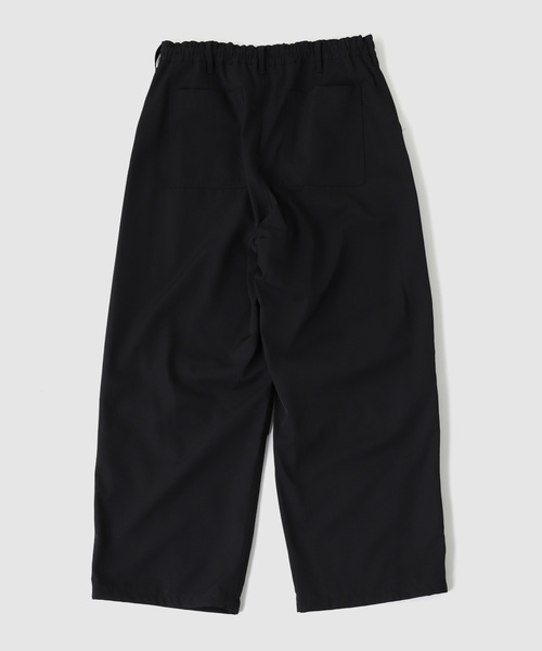 WISM（ウィズム）の「WISM ORIGINAL PRODUCT GABARDINE TUCK MIL PANT（その他パンツ・メンズ・ブラック・MEDIUM/LARGE）」の8枚目の写真