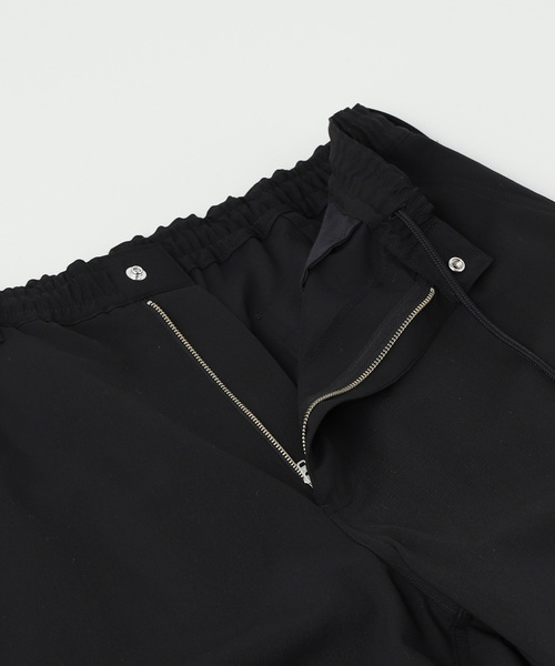 WISM（ウィズム）の「WISM ORIGINAL PRODUCT GABARDINE TUCK MIL PANT（その他パンツ・メンズ・ブラック・MEDIUM/LARGE）」の11枚目の写真