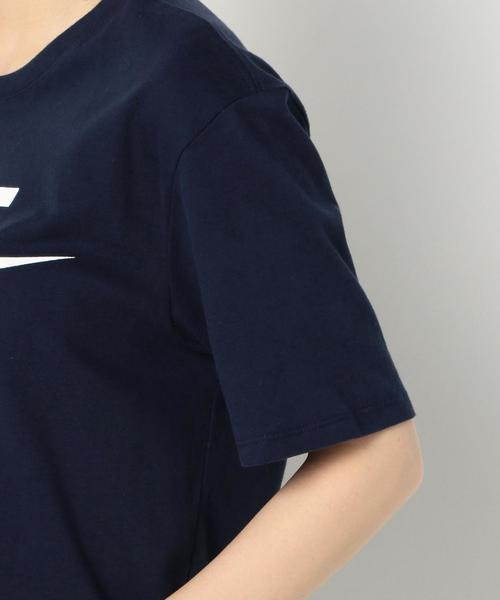 NIKE(ナイキ)の「NIKE Futura Icon Tシャツ/NIKE FUTURA ICON T(Tシャツ/カットソー・レディース・ホワイト/ネイビー・フリー)」の7枚目の写真