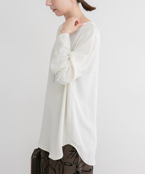 ITEMS URBANRESEARCH(アイテムズ アーバンリサーチ)の「ノーカラーブラウス(シャツ/ブラウス・レディース・ブラック/ホワイト系その他・FREE)」の3枚目の写真