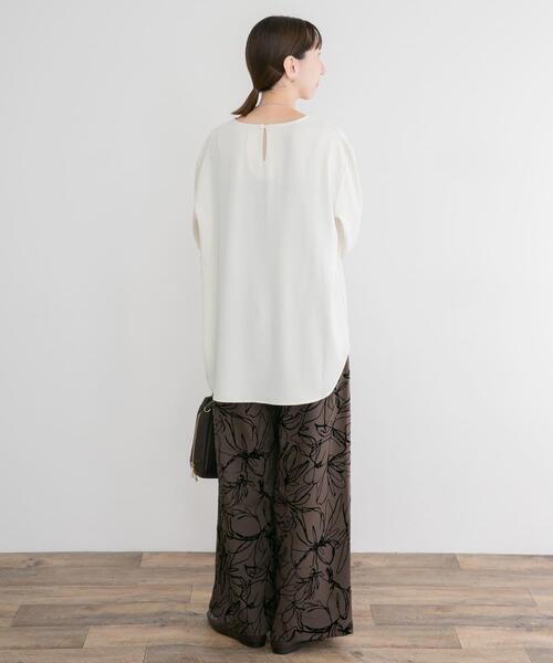 ITEMS URBANRESEARCH(アイテムズ アーバンリサーチ)の「ノーカラーブラウス(シャツ/ブラウス・レディース・ブラック/ホワイト系その他・FREE)」の7枚目の写真