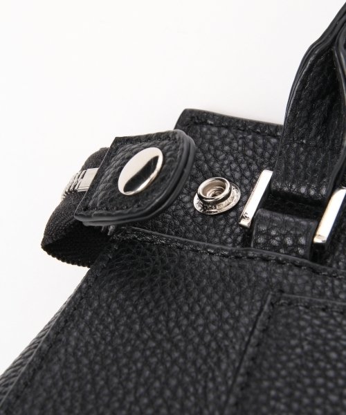 A part by（アパートバイ）の「フロントZIPマイクロミニバッグ 731590 （ショルダーバッグ・レディース・レッド/ブラック/ベージュ・FREE）」の10枚目の写真