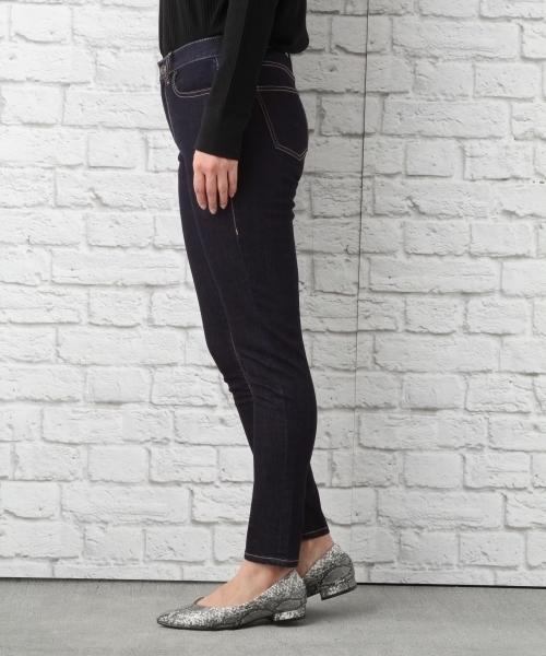 LEPSIM（レプシィム）の「ストレッチデニムスリムパンツ　737619（デニムパンツ・レディース・オフホワイト/ブルー/ワンウォッシュ/ブルー系その他・MEDIUM/LARGE/SMALL）」の5枚目の写真