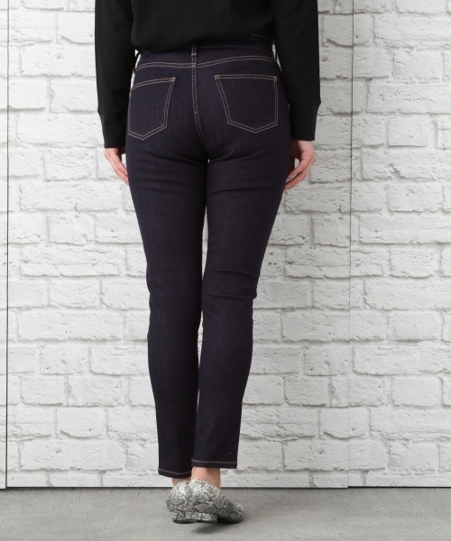 LEPSIM（レプシィム）の「ストレッチデニムスリムパンツ　737619（デニムパンツ・レディース・オフホワイト/ブルー/ワンウォッシュ/ブルー系その他・MEDIUM/LARGE/SMALL）」の6枚目の写真