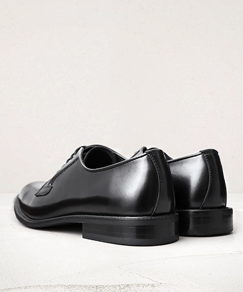 GUIONNET(ギオネ)の「GUIONNET PLANE TOE DERBY ギオネ スプリット レザー プレーントゥ ダービー 外羽根 ビジネス 革靴(ドレスシューズ・メンズ・モカ/ブラック/ブラウン系その他/ネイビー・25.0cm/26.5cm/24.5cm/25.5cm/27.0cm/26.0cm/24.0cm/30.0cm/29.0cm/28.0cm/27.5cm)」の9枚目の写真