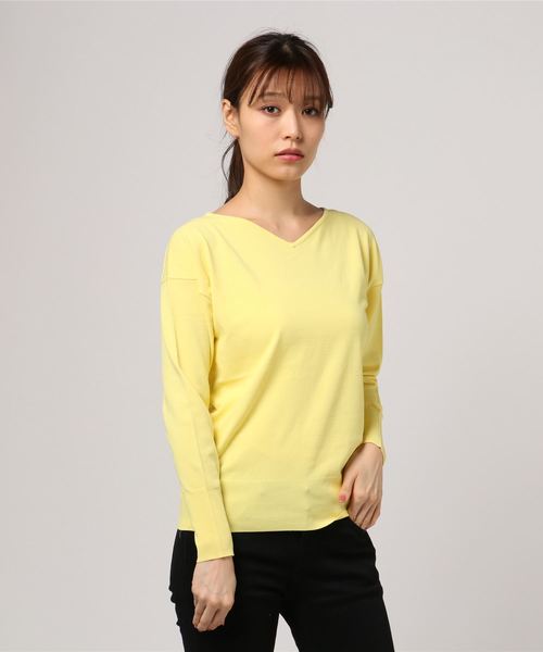 un dix cors（アンディコール）の「レーヨンVネックニット（ニット/セーター・レディース・ホワイト/ラベンダー/イエロー/ネイビー・ﾌﾘ-）」の4枚目の写真