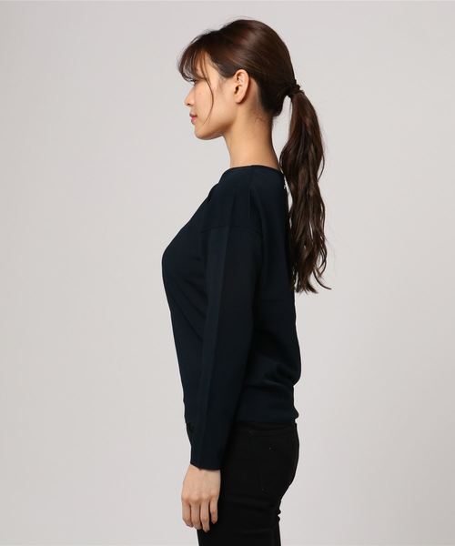 un dix cors（アンディコール）の「レーヨンVネックニット（ニット/セーター・レディース・ホワイト/ラベンダー/イエロー/ネイビー・ﾌﾘ-）」の5枚目の写真