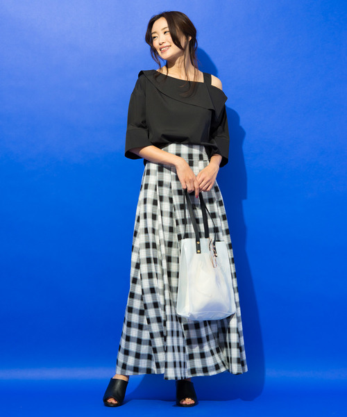 Aunt Marie's（アントマリーズ）の「AUNT MARIE'S ワンショルダーブラウス（シャツ/ブラウス・レディース・ブラック/ネイビー/アイボリー/グレー/ピンク/ナチュラル・FREE）」の11枚目の写真