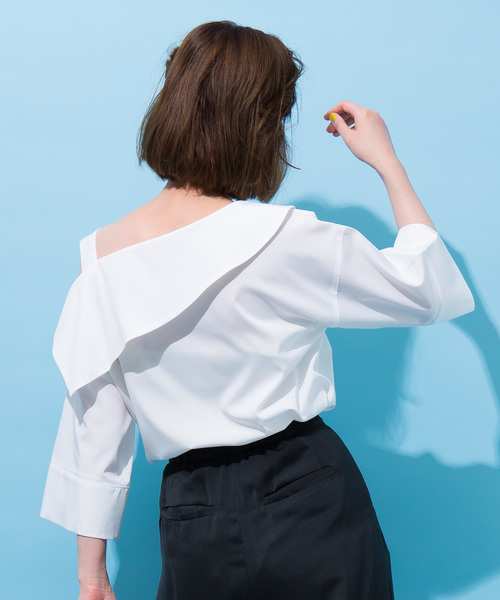 Aunt Marie's（アントマリーズ）の「AUNT MARIE'S ワンショルダーブラウス（シャツ/ブラウス・レディース・ブラック/ネイビー/アイボリー/グレー/ピンク/ナチュラル・FREE）」の17枚目の写真