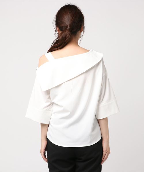 Aunt Marie's（アントマリーズ）の「AUNT MARIE'S ワンショルダーブラウス（シャツ/ブラウス・レディース・ブラック/ネイビー/アイボリー/グレー/ピンク/ナチュラル・FREE）」の8枚目の写真