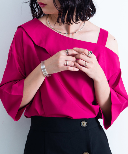 Aunt Marie's（アントマリーズ）の「AUNT MARIE'S ワンショルダーブラウス（シャツ/ブラウス・レディース・ブラック/ネイビー/アイボリー/グレー/ピンク/ナチュラル・FREE）」の6枚目の写真