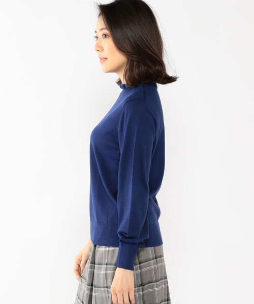 Petit Honfleur（プチオンフルール）の「衿先フリルハイネックニットプルオーバー（ニット/セーター・レディース・グレー/レッド/ブルー・M size/L size）」の7枚目の写真