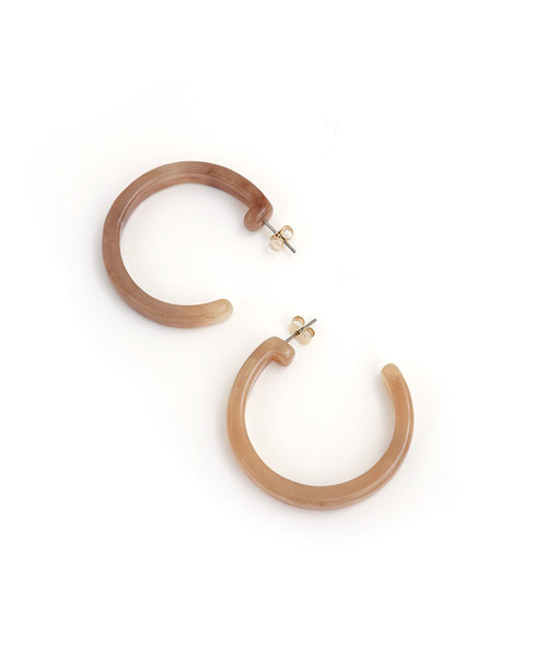 marjour（マージュール）の「MARBLE HOOP PIERCE（ピアス（両耳用）・レディース・ベージュ/ブラウン/グレイッシュベージュ・ﾌﾘ-）」の3枚目の写真