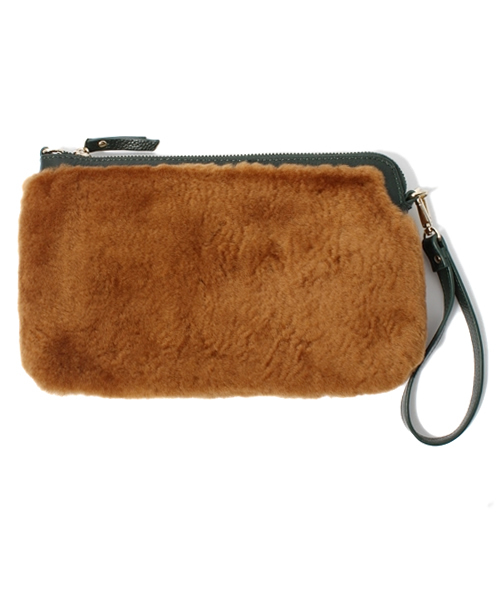 ROSE BUD(ローズバッド)の「MO2645 FUR/COMB CLUTCH BAG(クラッチバッグ・レディース・ブラック/グリーン・ONE SIZE)」の2枚目の写真