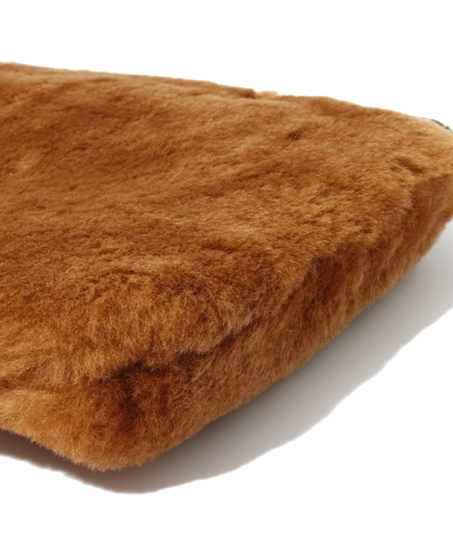 ROSE BUD(ローズバッド)の「MO2645 FUR/COMB CLUTCH BAG(クラッチバッグ・レディース・ブラック/グリーン・ONE SIZE)」の7枚目の写真