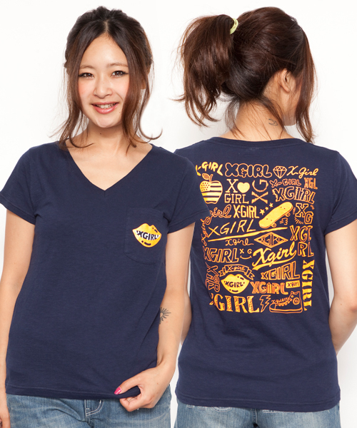 X-girl（エックスガール）の「HAND PAINTED S/S V-NECK TEE（Tシャツ/カットソー・レディース・ホワイト/ブラック/レッド/ネイビー・1/2）」の4枚目の写真