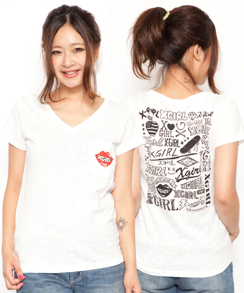 X-girl（エックスガール）の「HAND PAINTED S/S V-NECK TEE（Tシャツ/カットソー・レディース・ホワイト/ブラック/レッド/ネイビー・1/2）」の2枚目の写真