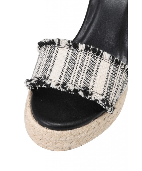 EGOIST（エゴイスト）の「ヴィンテージストライプウェッジサンダル（サンダル・レディース・ブラック/ベージュ・SMALL/MEDIUM/LARGE）」の9枚目の写真