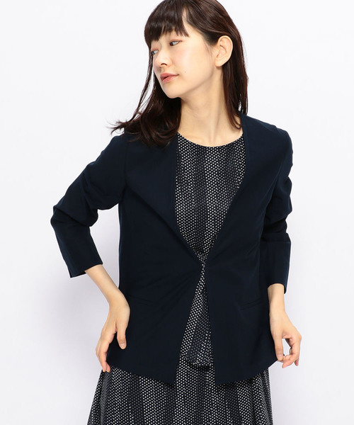 A/C DESIGN BY ALPHA CUBIC（エーシーデザインバイアルファキュービック）の「ノーカラージャケット（ノーカラージャケット・レディース・ライトグレー/ブラック/ネイビー・M size/L size）」の3枚目の写真