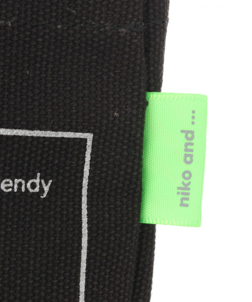 niko and...(ニコアンド)の「オリジナルニコロゴトート/ショルダーバッグ(トートバッグ・レディース・ホワイト/ブラック/ブルー・0)」の10枚目の写真