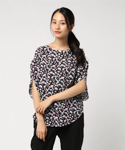 MashuKashu（マシュカシュ）の「花柄2WAYプルオーバー（シャツ/ブラウス・レディース・ブラック/グリーン/マスタード・フリー）」の2枚目の写真