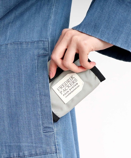 FREDRIK PACKERS（フレドリックパッカーズ）の「・ FREDRIK PACKERS / フレドリックパッカーズ 　 salle de bal別注　420D WALLET　財布（財布・レディース・ターコイズブルー/シルバー/ワイン/ブラック/ベージュ/ネイビー/カーキ/グリーン/ライトグリーン/ホワイト/その他1・FREE）」の15枚目の写真