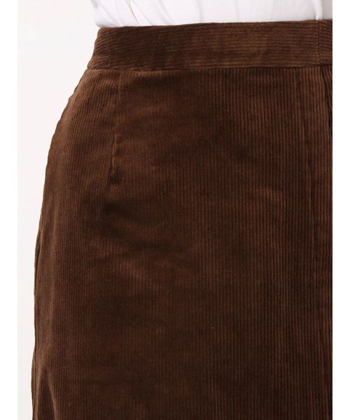 Ungrid(アングリッド)の「コーデュロイストレッチスリットマキシスカート(スカート・レディース・オフホワイト/ブラウン・SMALL/MEDIUM)」の15枚目の写真