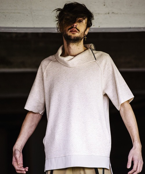 NO ID.（ノーアイディ）の「オフタートル5分袖ZIP-PO（Tシャツ/カットソー・メンズ・ブラック/ベージュ/ライトベージュ・1/2）」の20枚目の写真