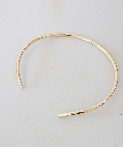 BOEMY（ボエミー）の「シンプルメタリックチョーカー（ネックレス・レディース・ゴールド・FREE）」の3枚目の写真