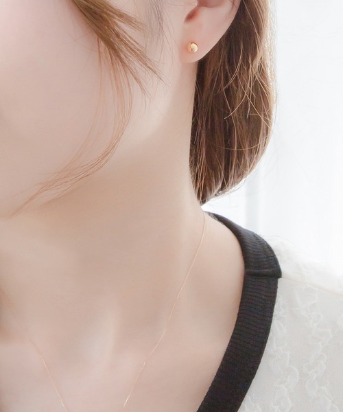 ESTELLE(エステール)の「K18 イエローゴールド ピアス (5mm) ESTELLE/エステール(ピアス(両耳用)・レディース・イエローゴールド・-)」の6枚目の写真