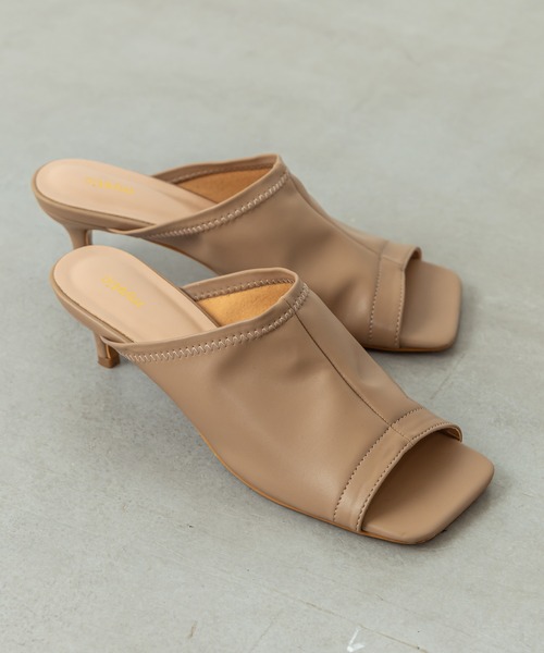 mystic(ミスティック)の「スクエアヒールサンダル(サンダル・レディース・ベージュ/アイボリー/ブラック・36/38/37)」の5枚目の写真