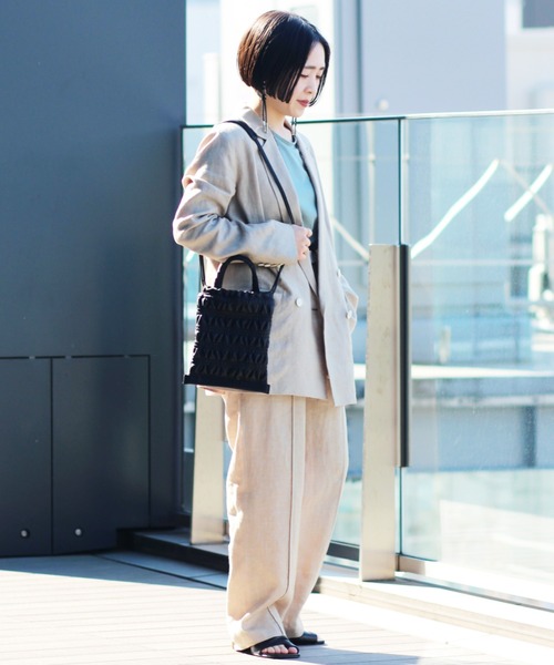 Ray BEAMS(レイビームス)の「RBS / シャーリング 巾着 バッグ(ショルダーバッグ・レディース・ブラック/オフホワイト・ONE SIZE)」の15枚目の写真