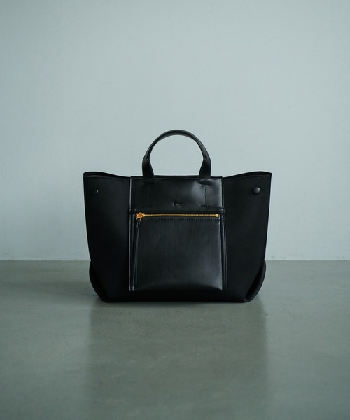 E'POR(エポール)の「【E’POR】【A4対応】【撥水/雨の日】D BAG Large(ハンドバッグ・レディース・ブラック/チャコールグレー/キナリ/ベージュ/ブラック系その他/カーキ/キャメル・FREE)」の17枚目の写真