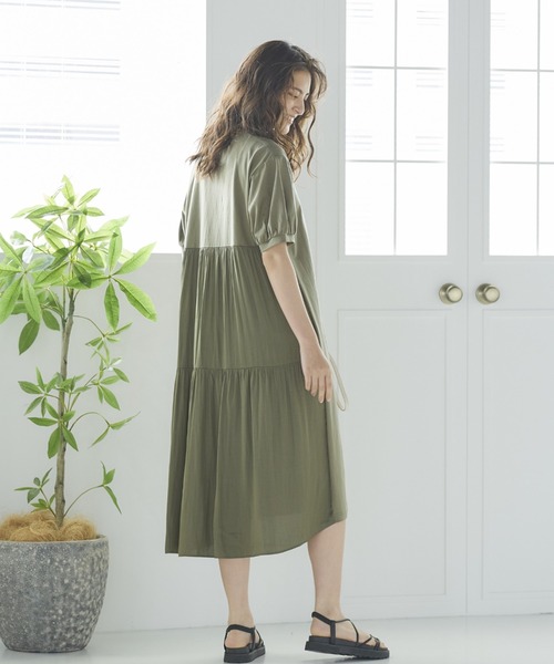 LIPSTAR（リップスター）の「バック布帛ティアードワンピース（ワンピース・レディース・ブラック/ベージュ/カーキ・M）」の16枚目の写真