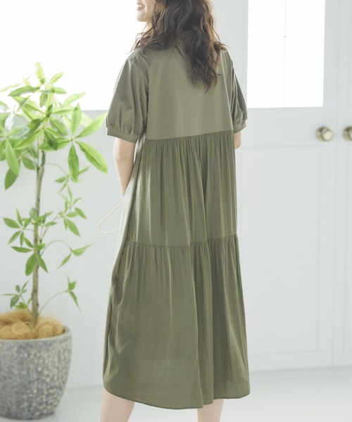 LIPSTAR（リップスター）の「バック布帛ティアードワンピース（ワンピース・レディース・ブラック/ベージュ/カーキ・M）」の6枚目の写真