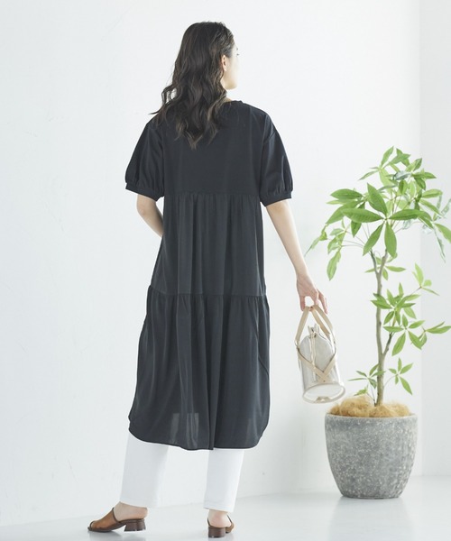 LIPSTAR（リップスター）の「バック布帛ティアードワンピース（ワンピース・レディース・ブラック/ベージュ/カーキ・M）」の5枚目の写真