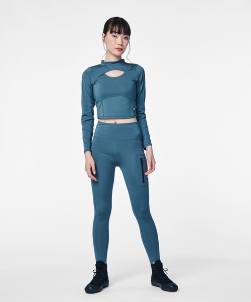 PIPING HOT FUTURE(パイピングホットフューチャー)の「LS SEAMED CUT OUT SECOND SKIN CROP TOP(Tシャツ/カットソー・レディース・グリーン・S/M/L/XS)」の7枚目の写真