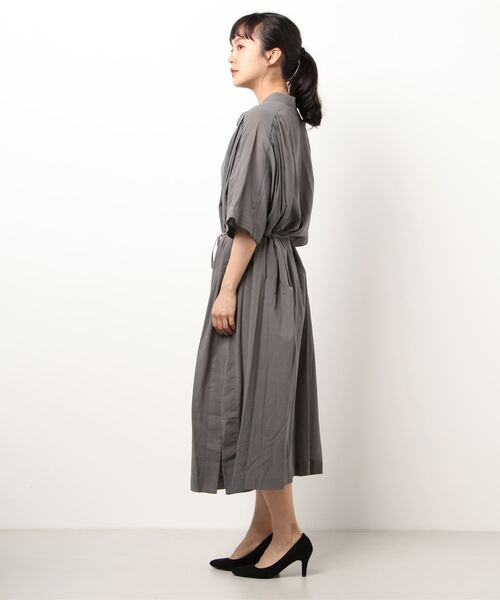 INTERPLANET(インタープラネット)の「バイオウォッシュガウンワンピース(ワンピース・レディース・チャコールグレー/オフホワイト/カーキ・FREE)」の4枚目の写真