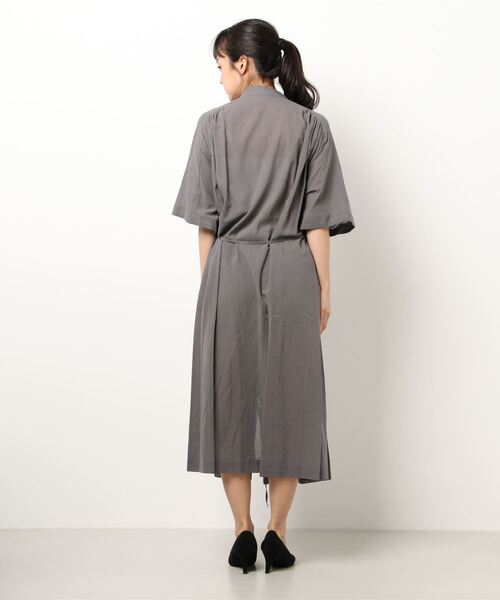 INTERPLANET(インタープラネット)の「バイオウォッシュガウンワンピース(ワンピース・レディース・チャコールグレー/オフホワイト/カーキ・FREE)」の5枚目の写真