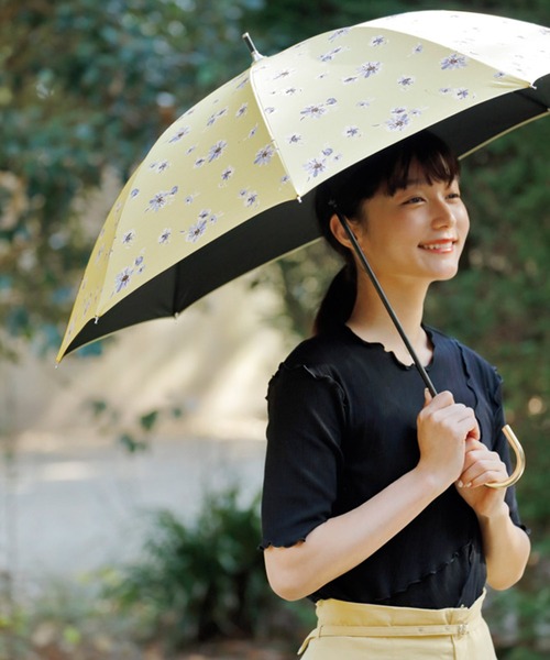 Dita（ディータ）の「【晴雨兼用傘】PUフローラルプリント 日傘（長傘・レディース・サックスブルー/レモンイエロー/ホワイト・FREE）」の3枚目の写真