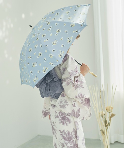 Dita（ディータ）の「【晴雨兼用傘】PUフローラルプリント 日傘（長傘・レディース・サックスブルー/レモンイエロー/ホワイト・FREE）」の6枚目の写真