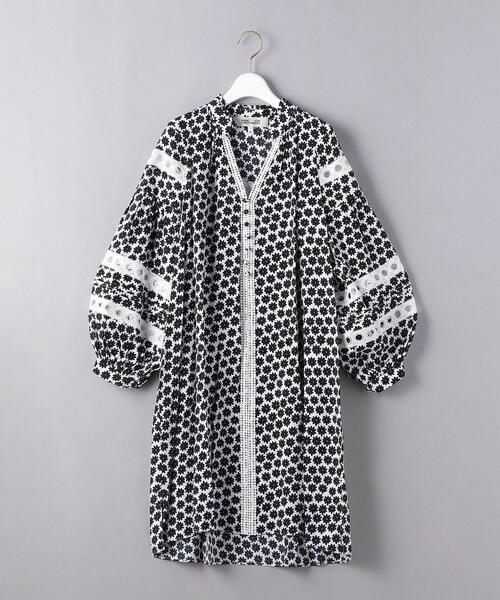 DIANE von FURSTENBERG(ダイアンフォンファステンバーグ)の「<DIANE von FURSTENBERG(ダイアン フォン ファステンバーグ)>デイジー ドット カフタン ■■■(ワンピース・レディース・ブラック・X-SMALL/SMALL)」の1枚目の写真