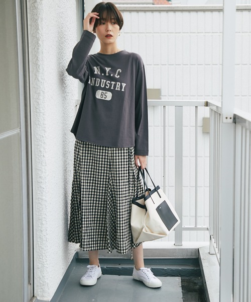 un dix cors（アンディコール）の「ヴィンテージライクな大人トレーナー　ロゴプルオーバーカットソー（Tシャツ/カットソー・レディース・チャコールグレー/カーキ/アイボリー・FREE）」の19枚目の写真