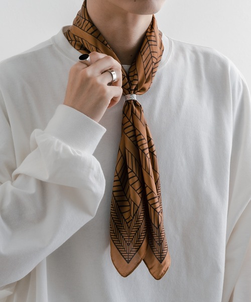 epnok（エプノック）の「リング付きスカーフ（バンダナ/スカーフ・メンズ・ブラック/オレンジ/ブルー/グリーン/ワインレッド/ブルー系その他・FREE）」の6枚目の写真