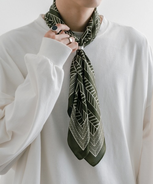 epnok（エプノック）の「リング付きスカーフ（バンダナ/スカーフ・メンズ・ブラック/オレンジ/ブルー/グリーン/ワインレッド/ブルー系その他・FREE）」の3枚目の写真