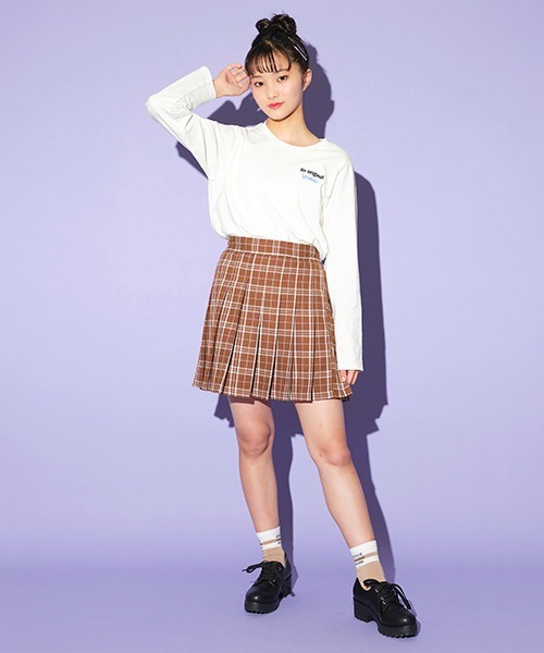 LOVETOXIC（ラブトキシック）の「チェックプリーツスカパン（スカート・キッズ・エンジ/ベージュ/ブラック/ブラウン/サックスブルー/ラベンダー・M/SS/L/S）」の3枚目の写真