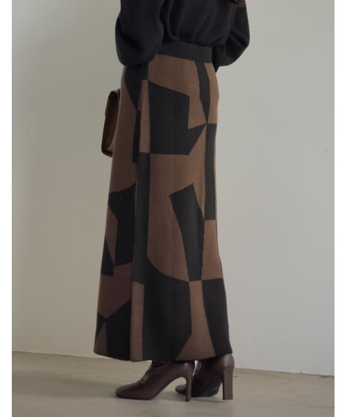 Re:EDIT(リエディ)の「ジオメトリックニットタイトスカート(スカート・レディース・ブラウン/アイボリー・MEDIUM/SHORT/LARGE)」の13枚目の写真