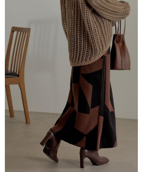 Re:EDIT(リエディ)の「ジオメトリックニットタイトスカート(スカート・レディース・ブラウン/アイボリー・MEDIUM/SHORT/LARGE)」の19枚目の写真
